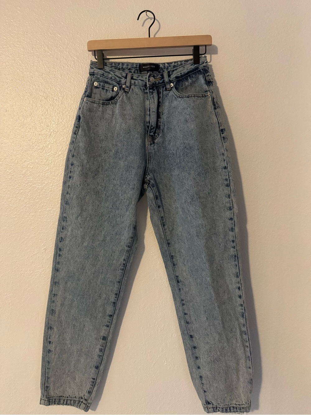 White Fox High-Waisted Light Wash Women’s Jeans